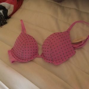 32B push up Victoria Secret pink polka dot bra